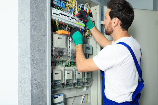 Best Emergency Electrical Repair  in Kaukauna, WI