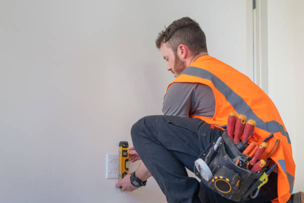 Best Circuit Breaker Repair  in Kaukauna, WI